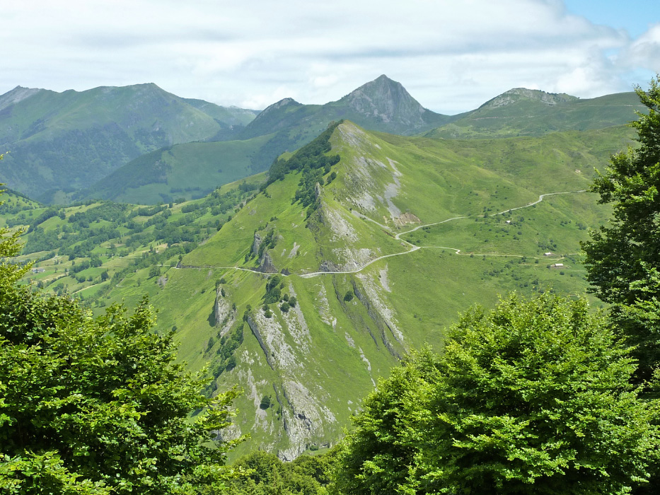 Road from Asson to the Col de Soulor