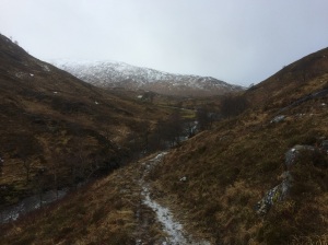 Approaching Staoineag Bothy from the East