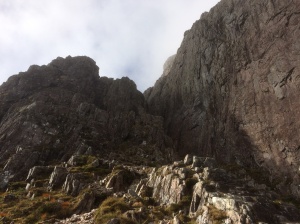 curved ridge makes its way up the buttress on the left, on the right is Rannoch Wall
